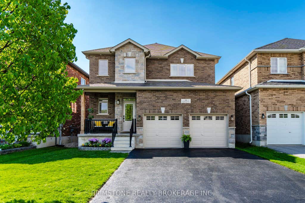 Photo of 15 Lowry Court, Barrie, ON L4N 7N3 (MLS # S13209118)
