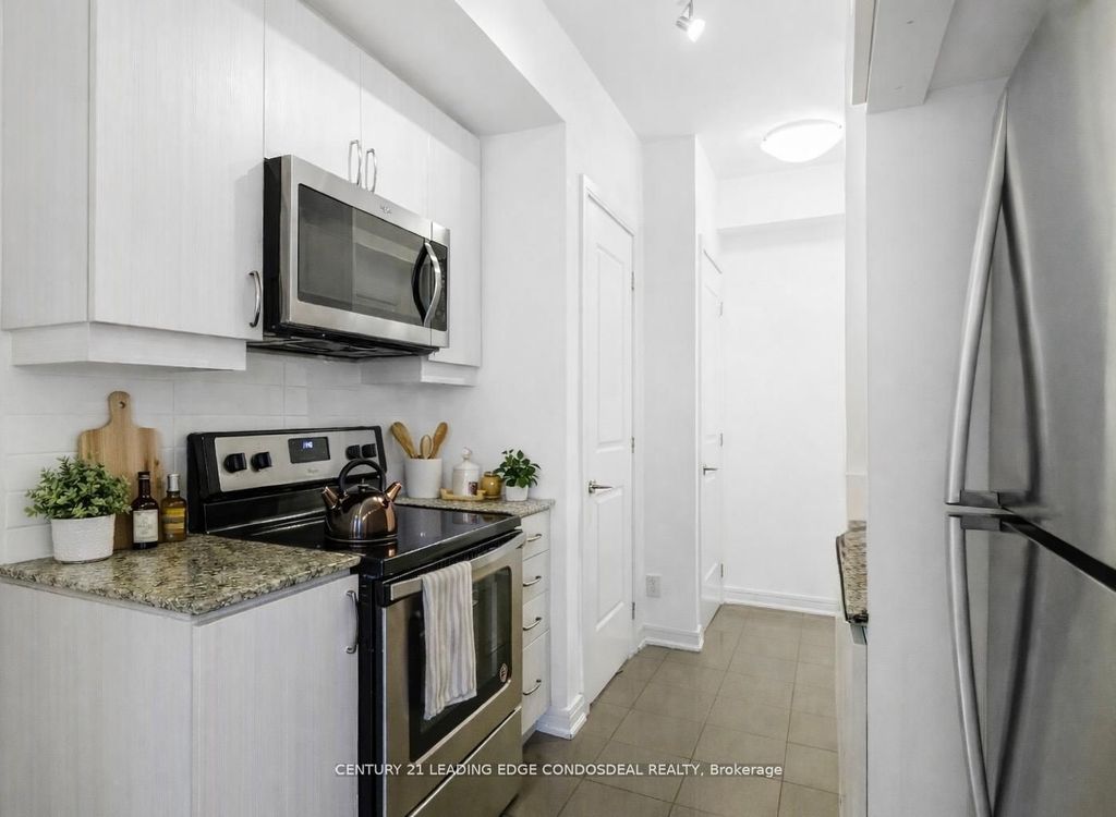 Photo of 9205 Yonge Street #1712, Richmond Hill, ON L4C 1V5 (MLS # N13080676)