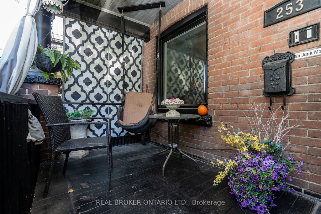 Photo of 253 Bartlett Avenue, Toronto, ON M6H 3G3 (MLS # W14116536)