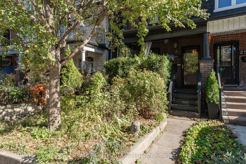 Photo of 253 Bartlett Avenue, Toronto, ON M6H 3G3 (MLS # W14116536)