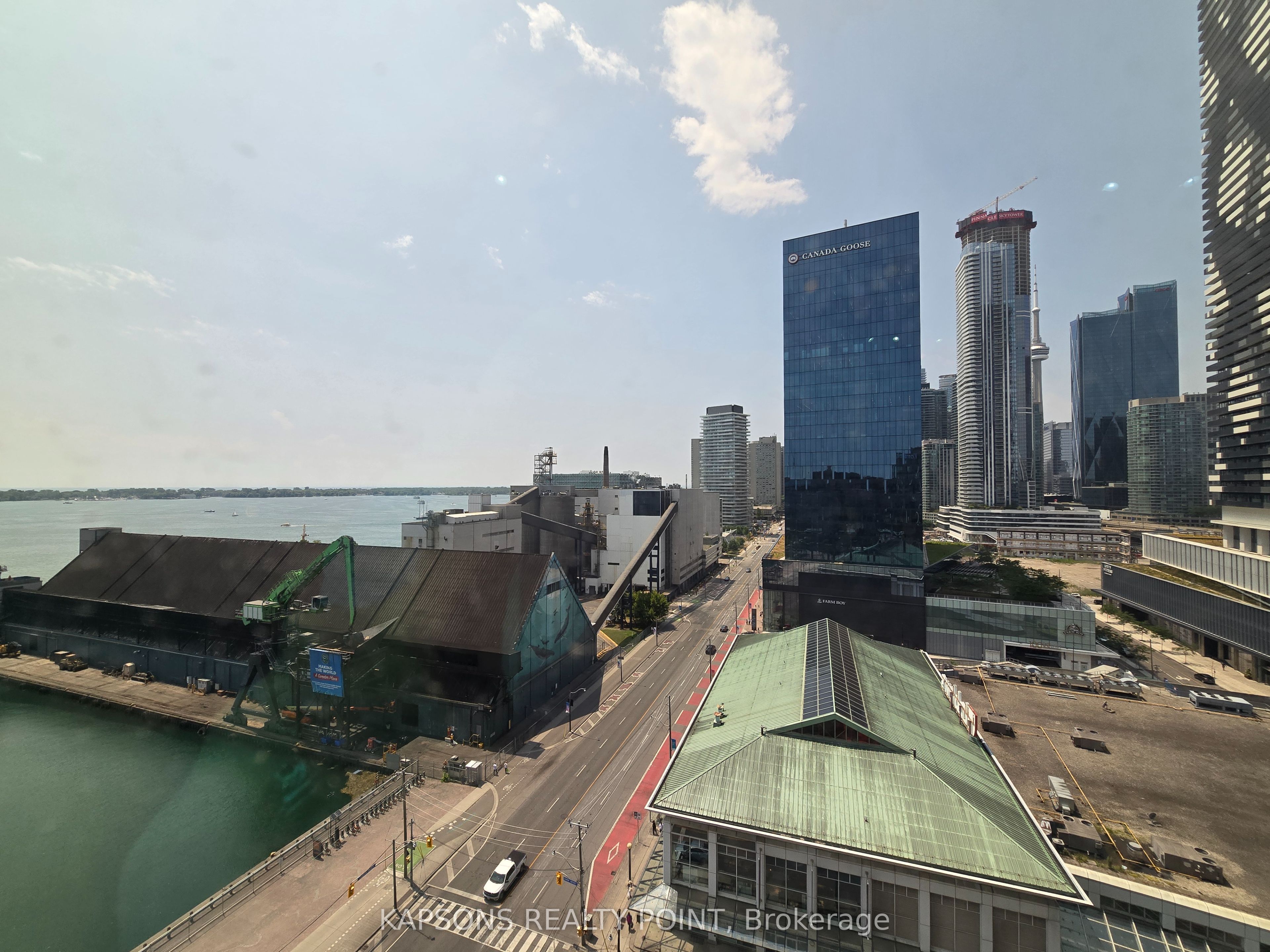 130 Queens Quay E 1016