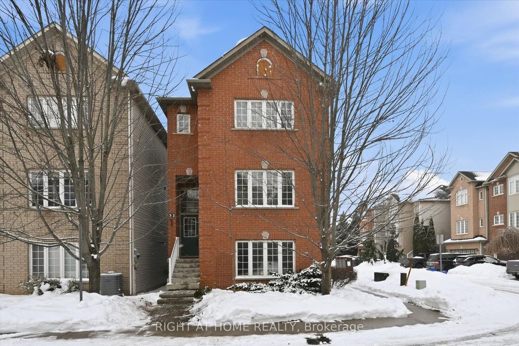 Photo of 5110 Fairview Street #32, Burlington, ON L7L 7H6 (MLS # W12769490)