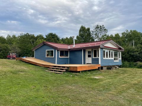Photo of 596C Ham Lake Road E, Killarney, ON P0M 1A0 (MLS # X12386244)