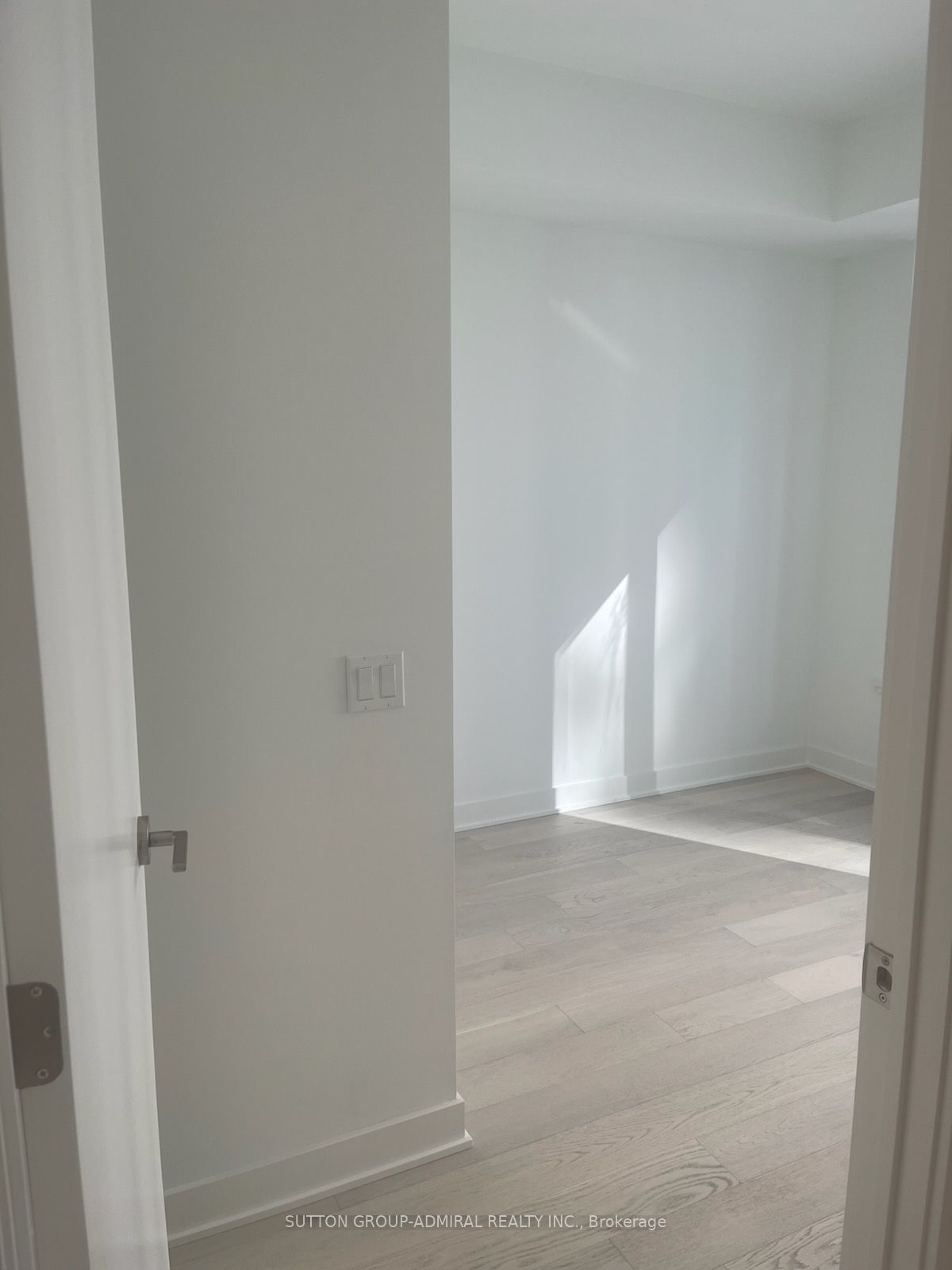 11 Yorkville Avenue 3505