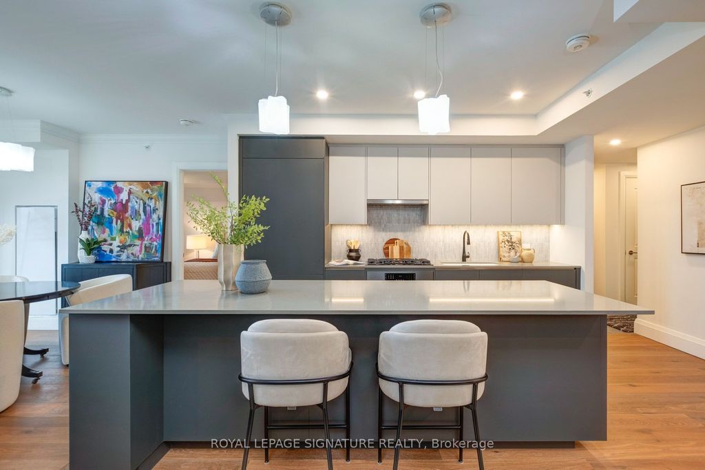 Photo of 285 Avenue Road #303, Toronto, ON M4V 2G8 (MLS # C12981206)