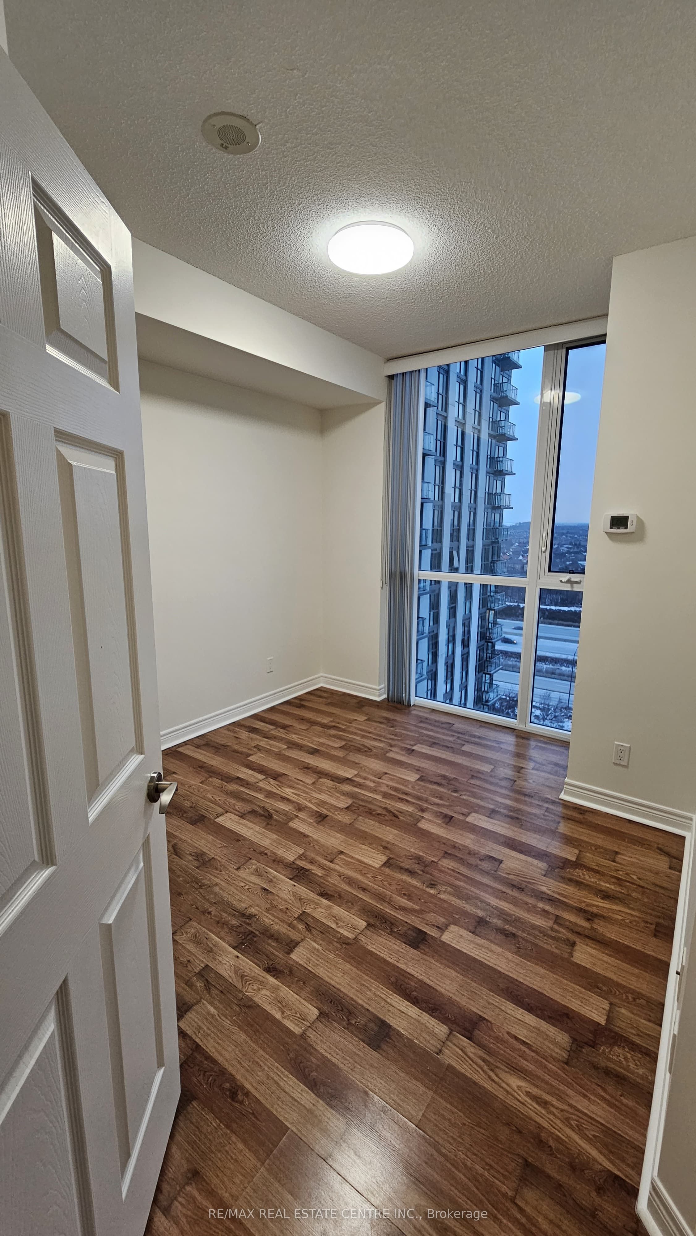 339 Rathburn Road W 1616