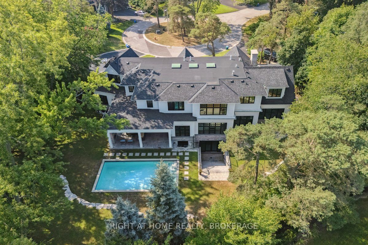 1253 Crawford Court
