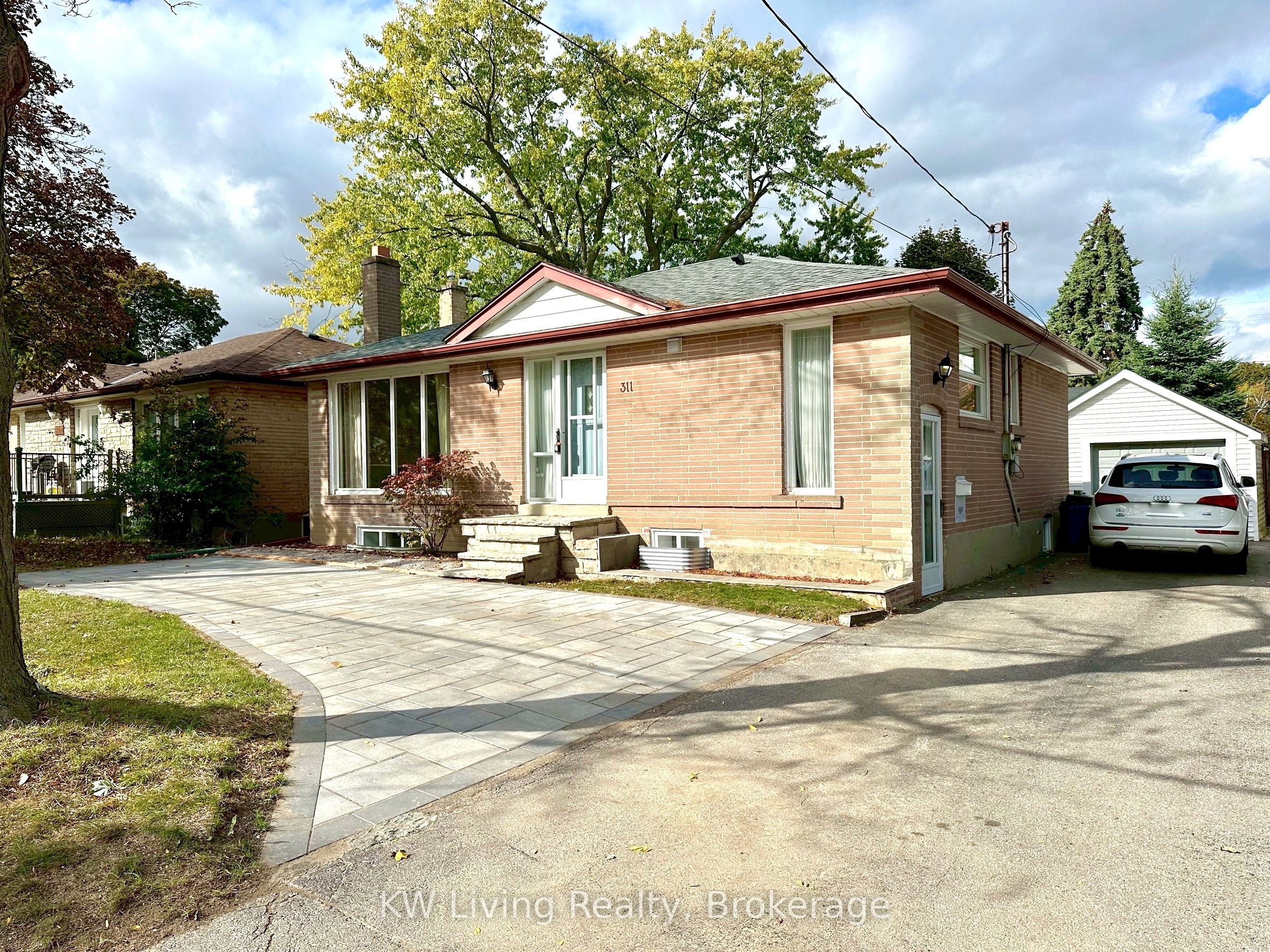 311 Boisdale Avenue Main Floor