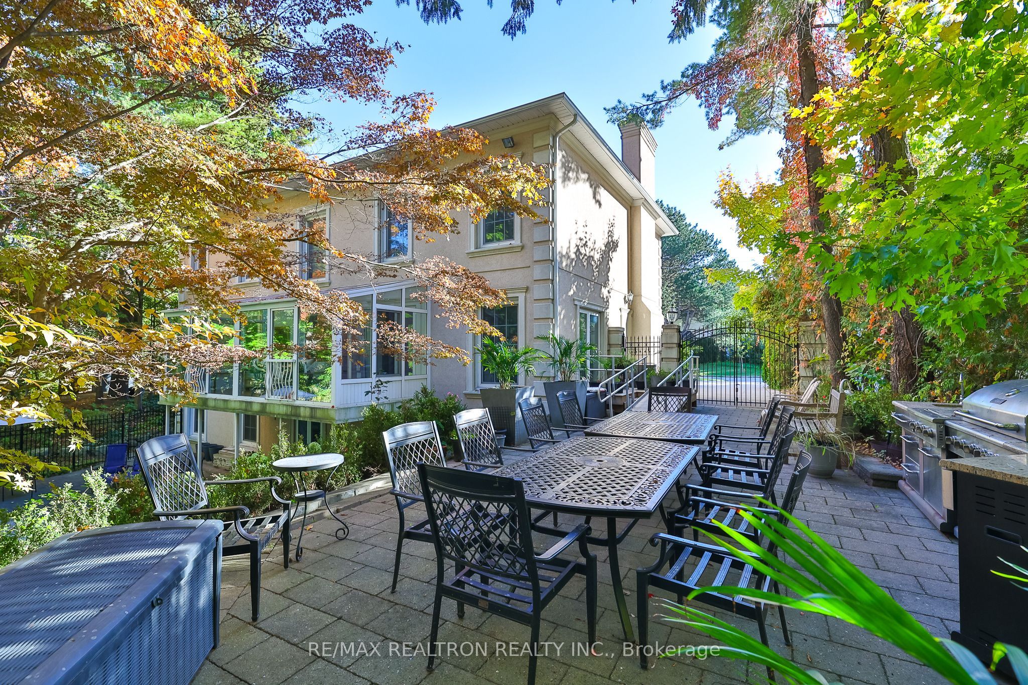 38 Saintfield Avenue E