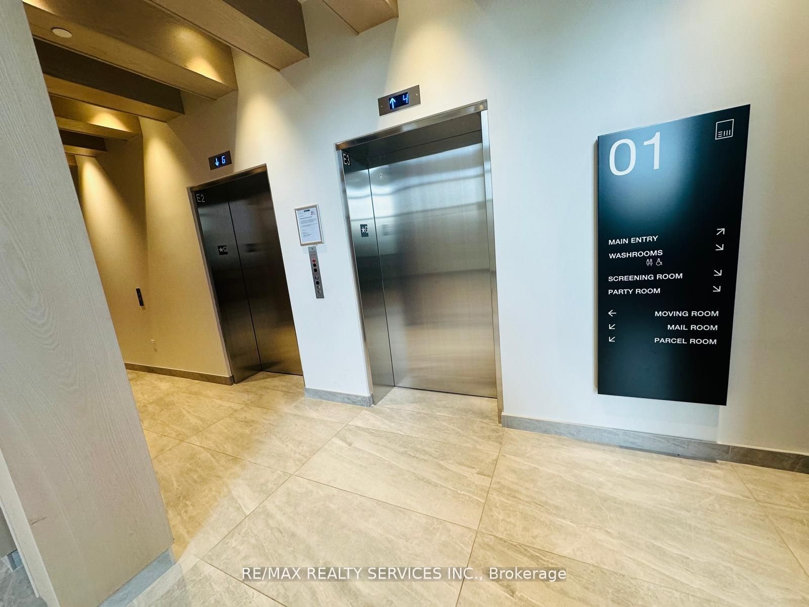 86 Dundas Street E 409