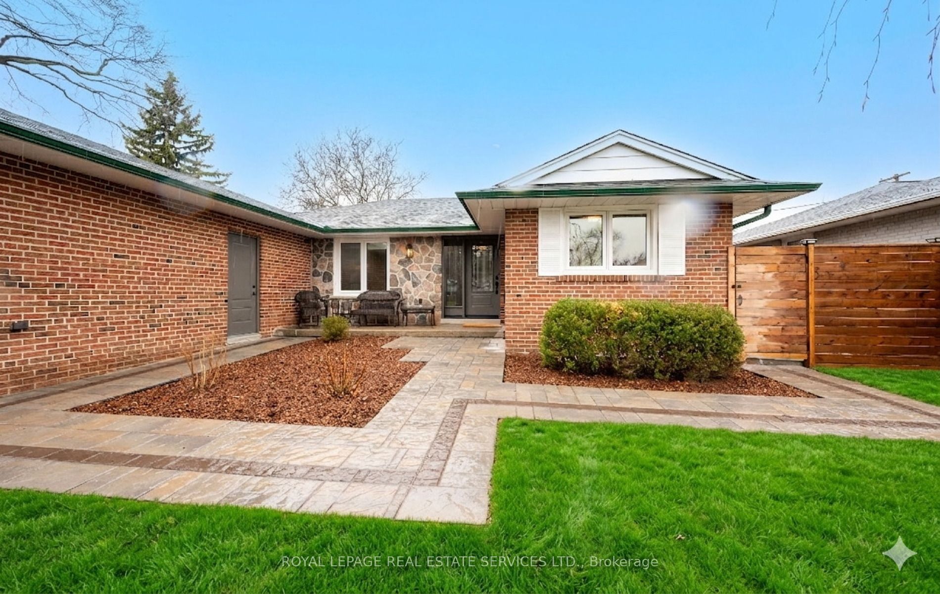 22 Arbroath Crescent W