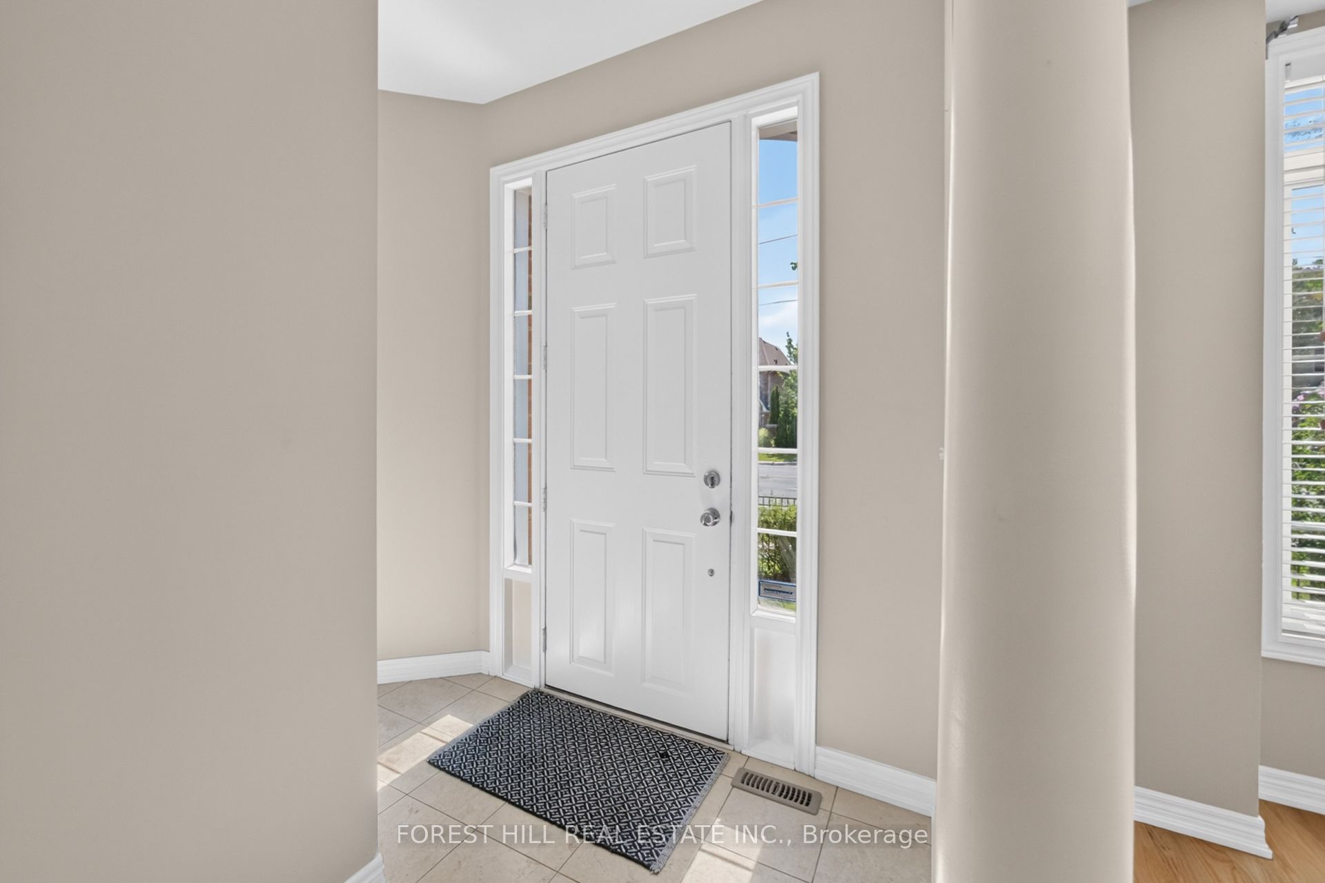 3549 Eglinton Avenue W
