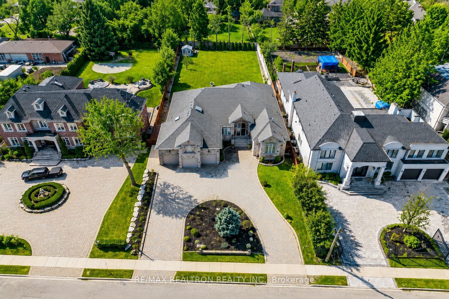 16 Boyle Drive