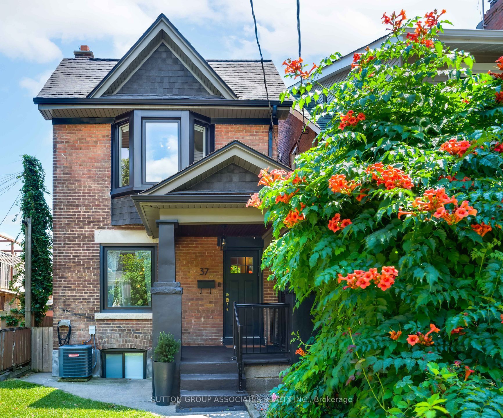 Photo 1 of 34 — 37 Ashburnham Road, Toronto, ON M6H 2K4