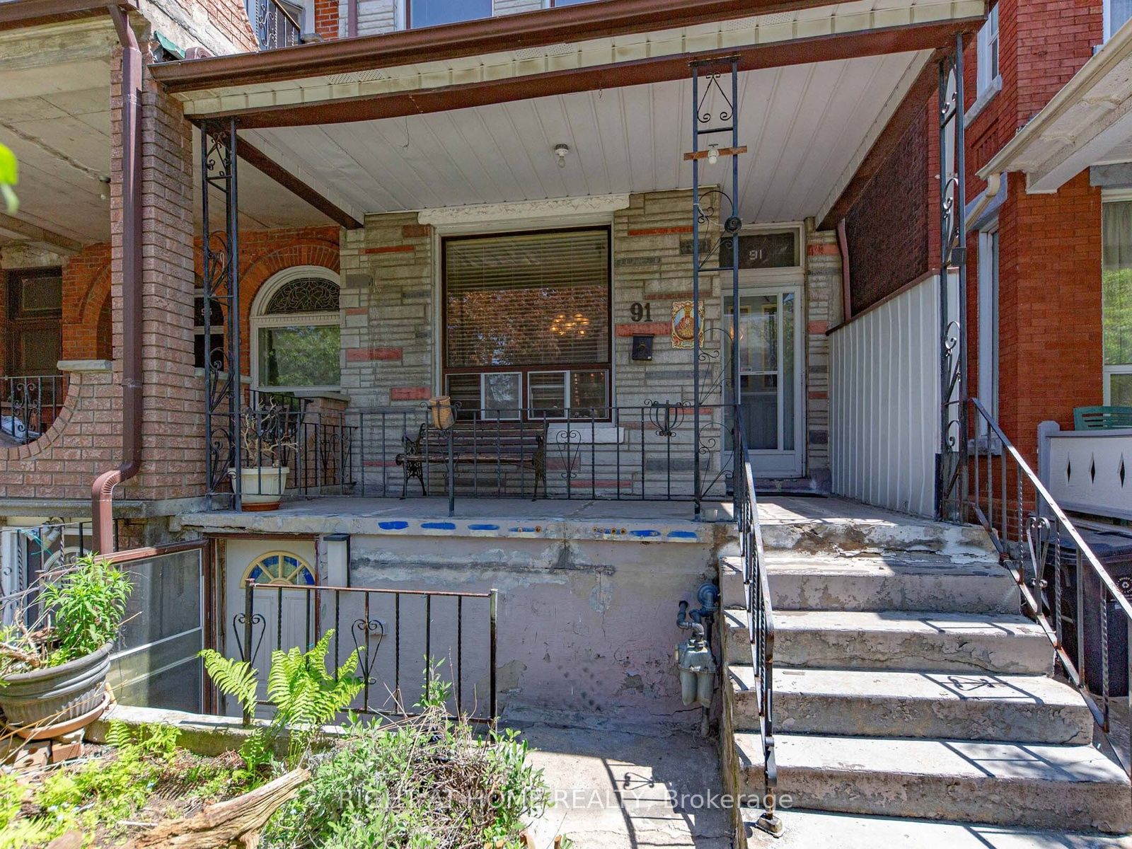 91 Borden Street