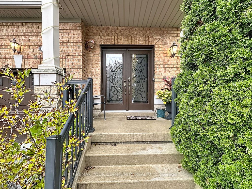 281 Lauderdale Drive