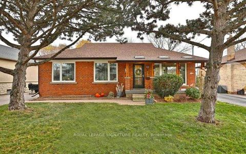 83 Hammond Road Mississauga ON L5M 2A3
