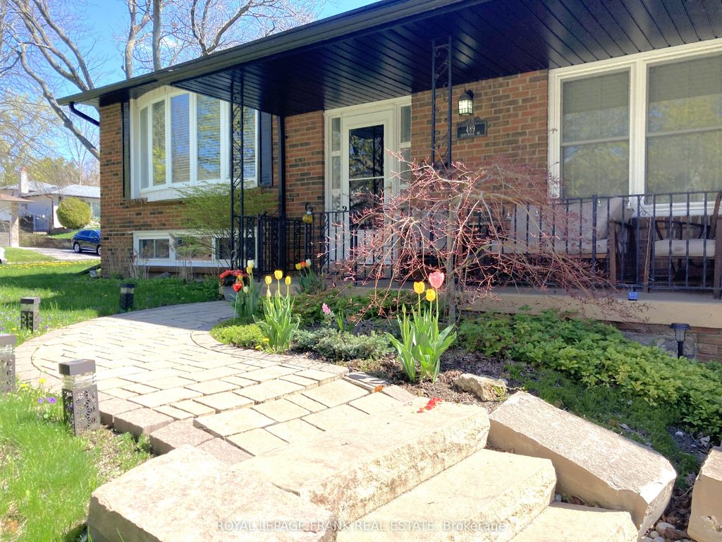 Photo of 489 Crestwood Drive, Oshawa, ON L1G 2R4 (MLS # E13076376)