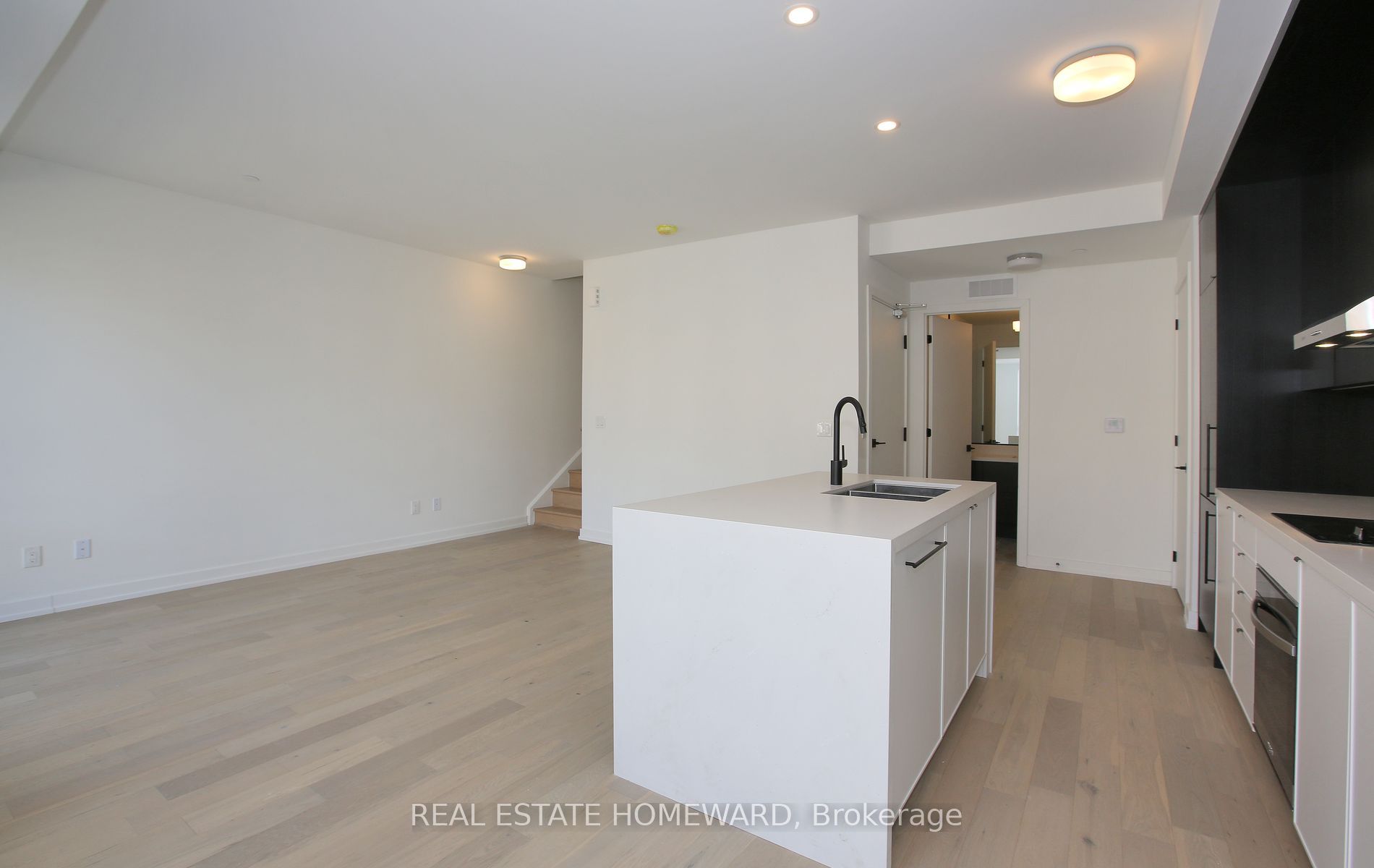 11 Walder Lane J301
