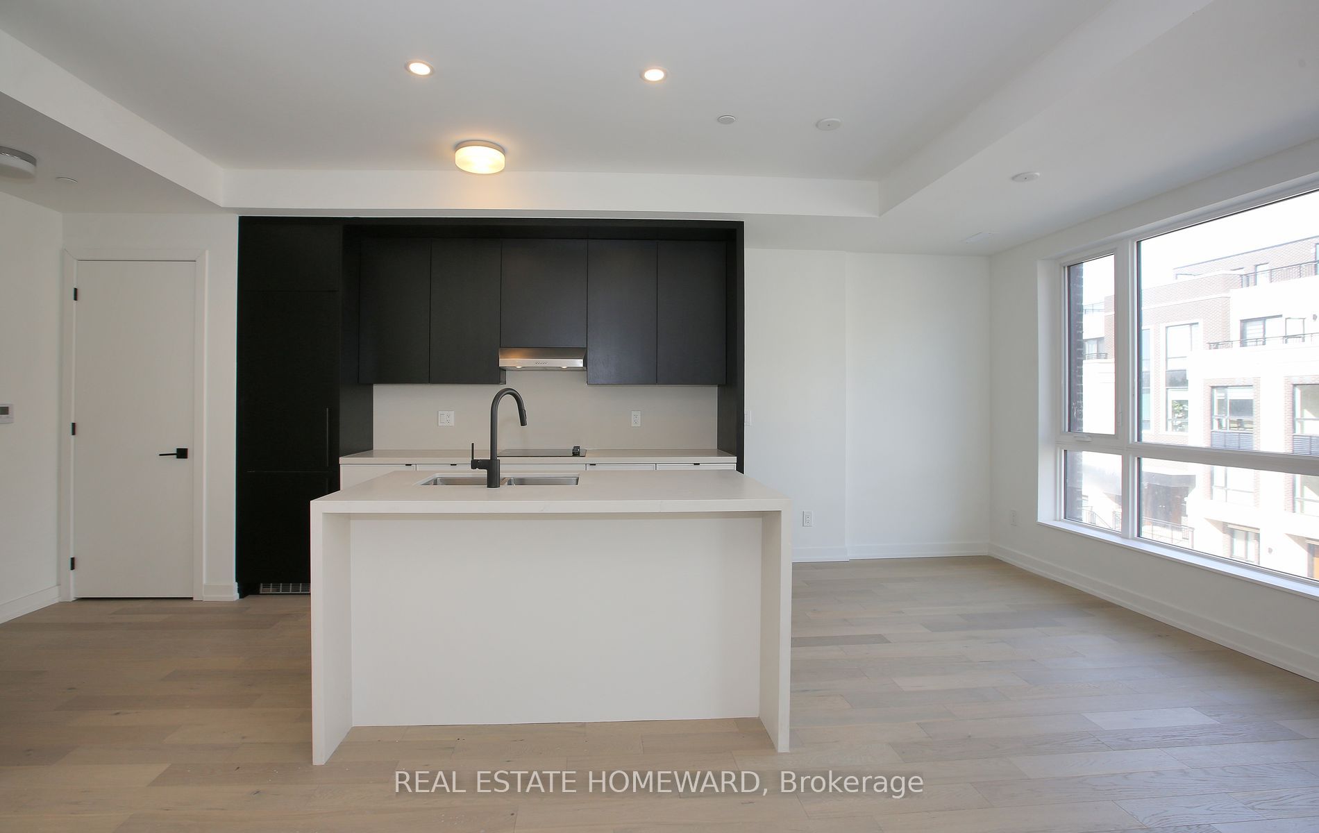 11 Walder Lane J301