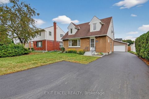 Photo of 1456 Larose Avenue, Carlington - Central Park, ON K1Z 7X8 (MLS # X12425800)