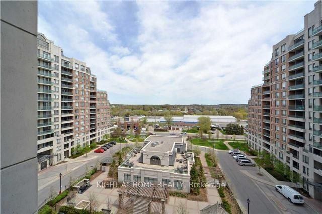 330 Red Maple Road 809