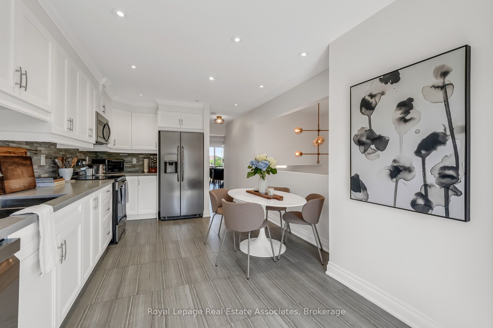 8 Prestwick Avenue