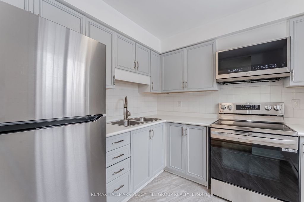 Photo of 21 Evergreen Court #7, Barrie, ON L4N 6W8 (MLS # S13074706)