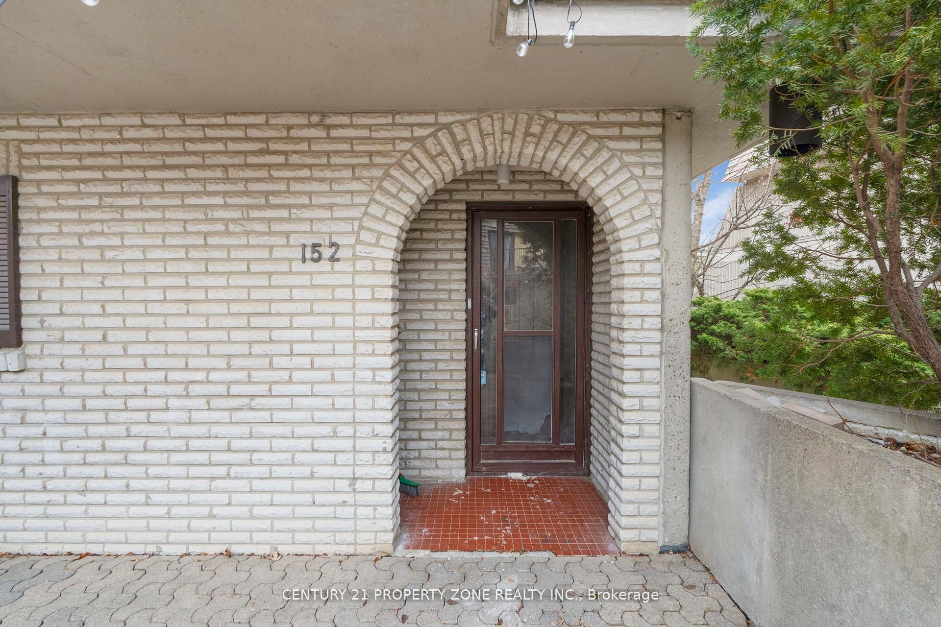 1250 Mississauga Valley Boulevard 152