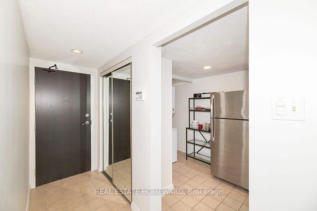 Photo of 15 Maitland Place #1210, Toronto, ON M4Y 2X3 (MLS # C13147188)