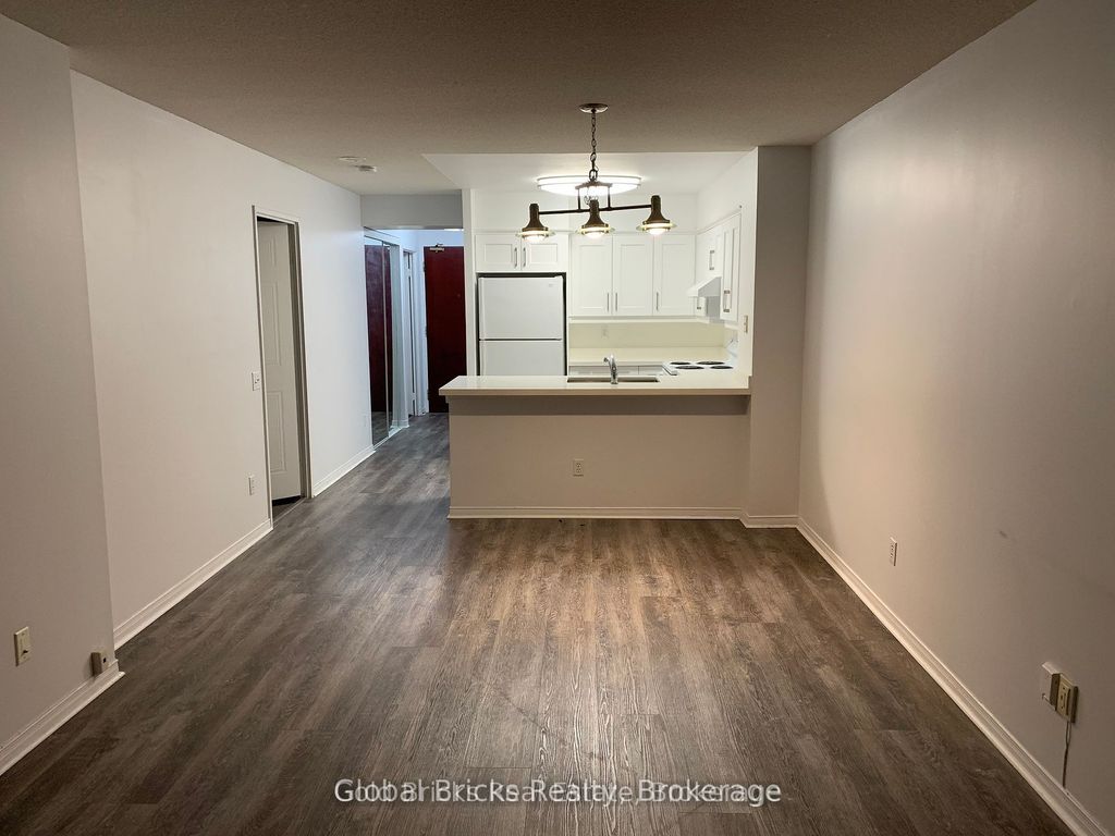 Photo of 750 Bay Street #2009, Toronto, ON M5G 1N6 (MLS # C12407091)