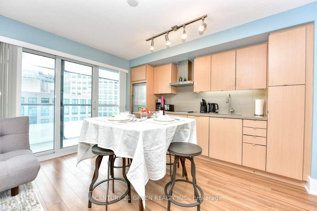 Photo of 300 Front Street W #1014, Toronto, ON M5V 0E9 (MLS # C13655554)