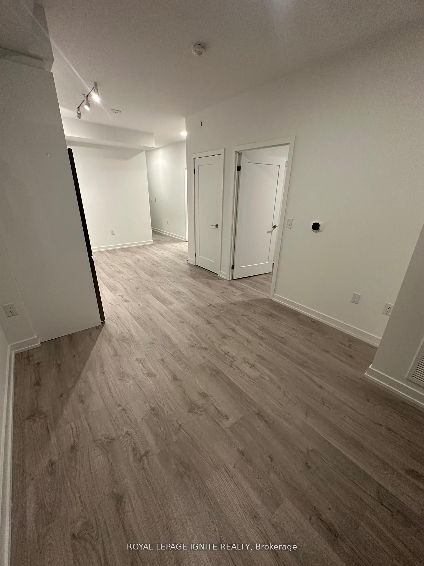 9763 Markham Road A801