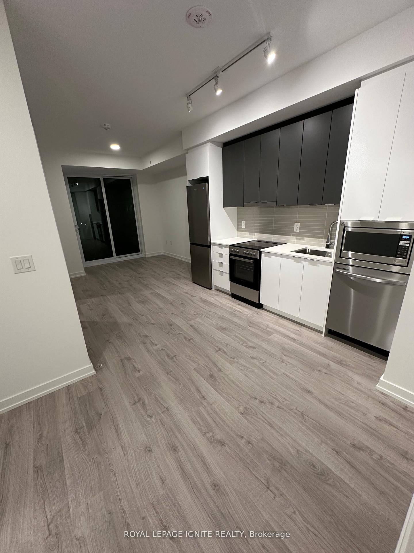 9763 Markham Road A801