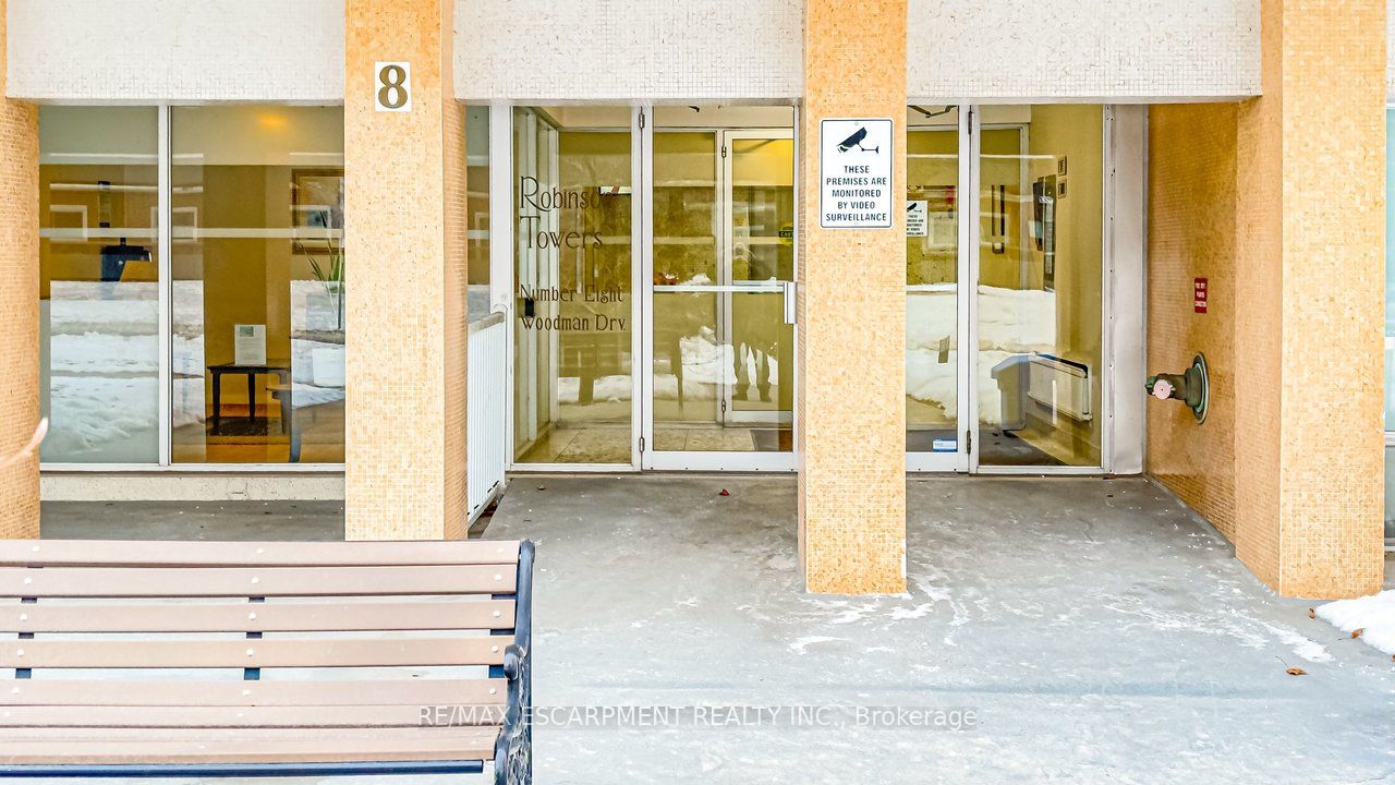 8 WOODMAN Drive S 808