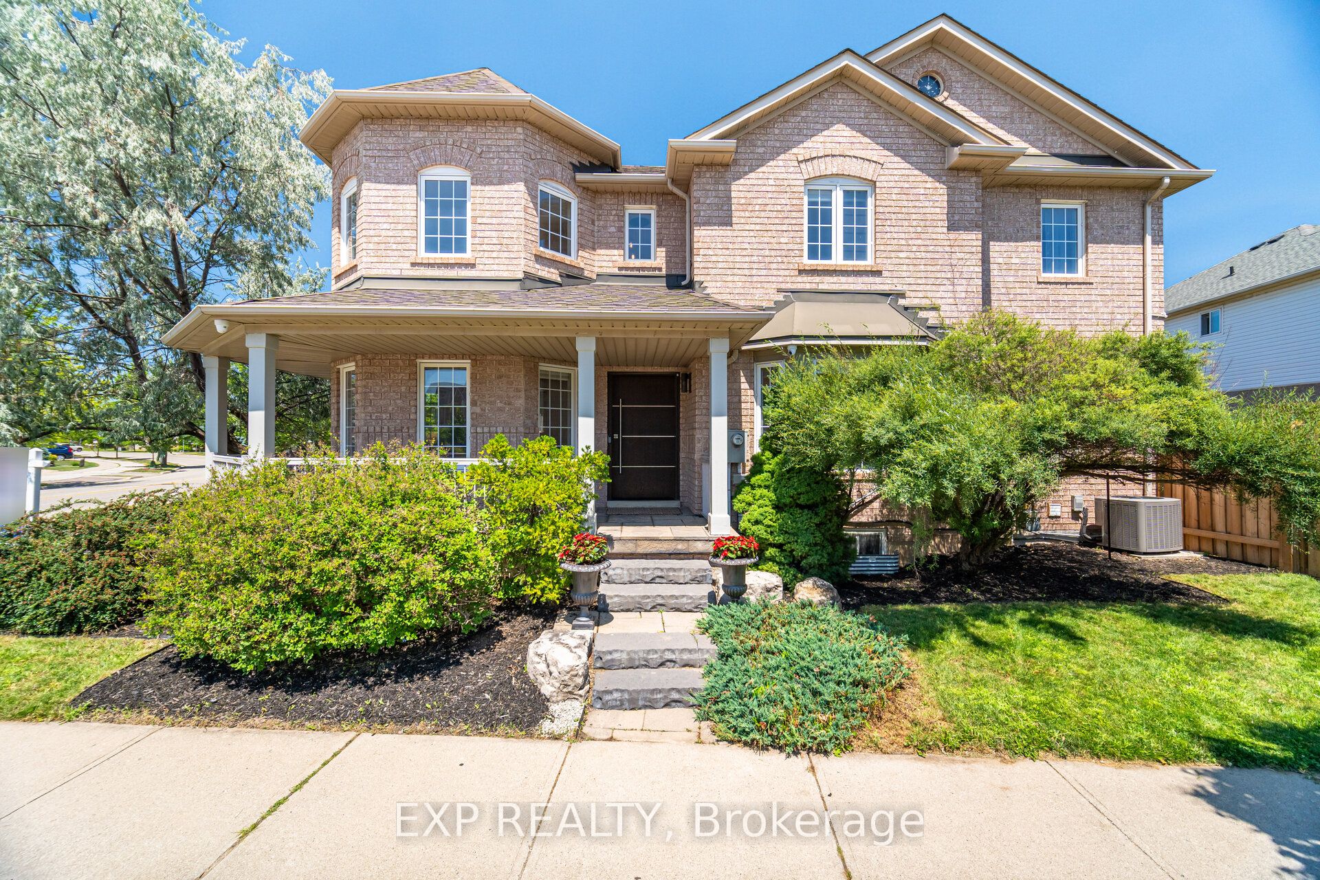 160 DIXON Drive