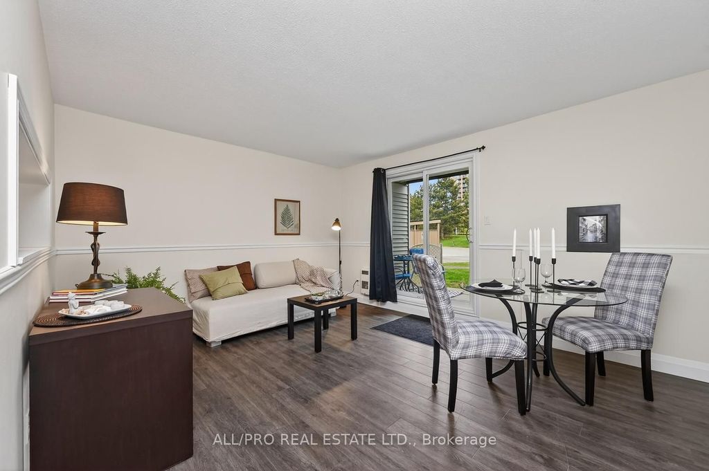 Photo of 212 Viewmount Drive #111, Cityview - Parkwoods Hills - Rideau Shore, ON K2E 7X2 (MLS # X13131270)