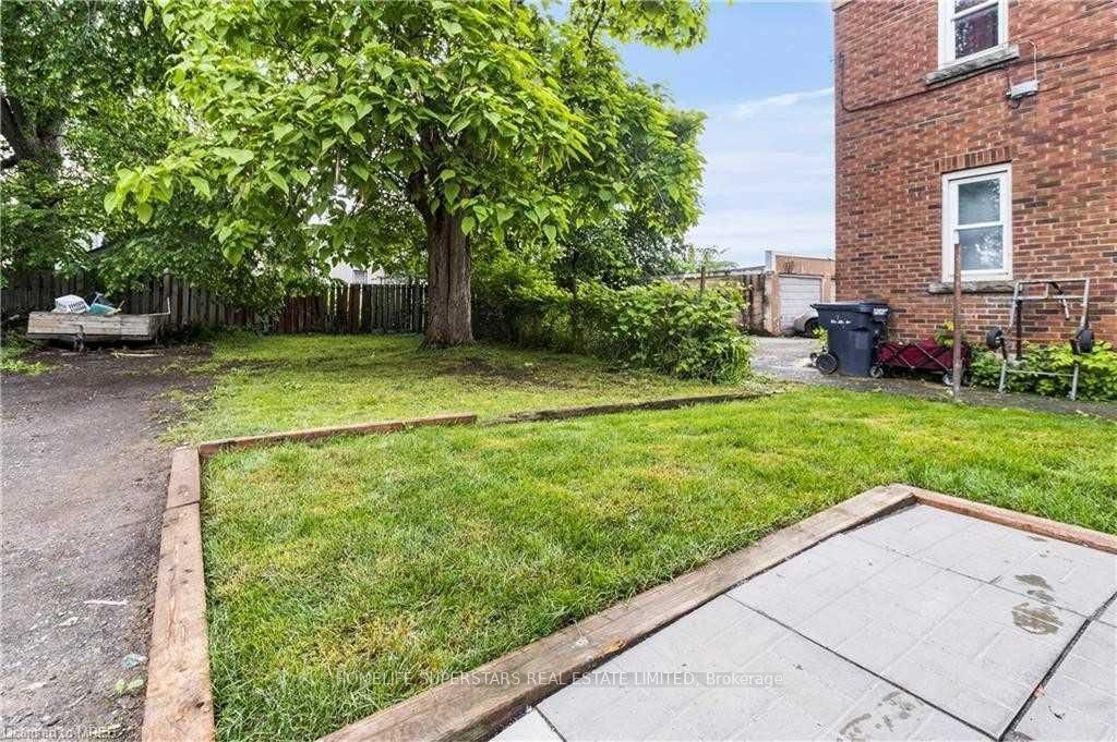 Photo of 362 Crowland Avenue, Welland, ON L3B 1X7 (MLS # X12450889)