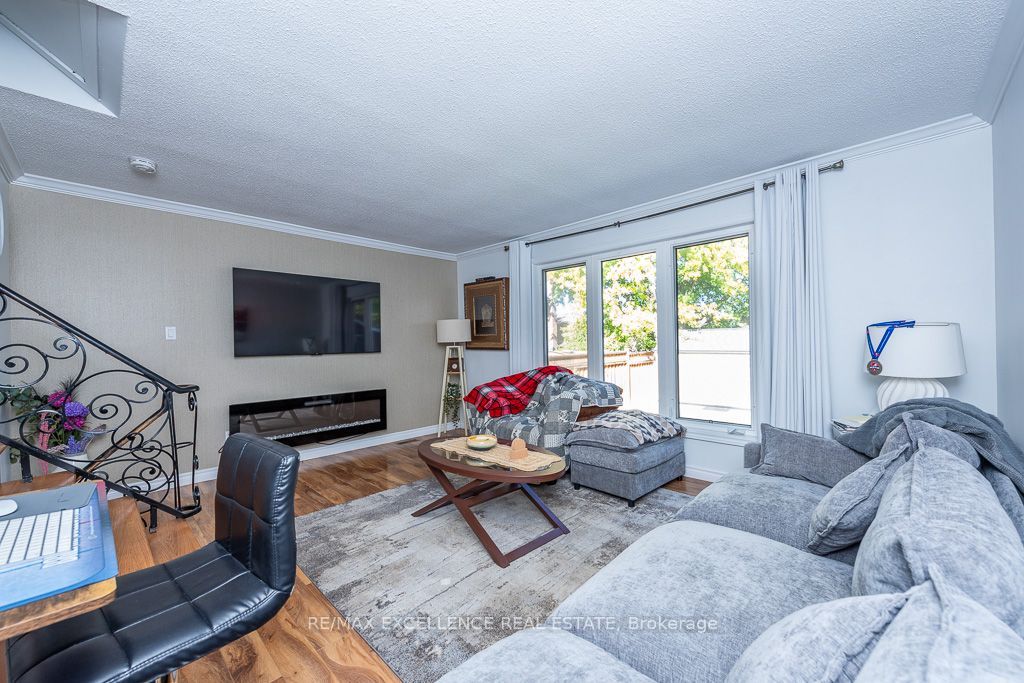 41 Trewartha Crescent