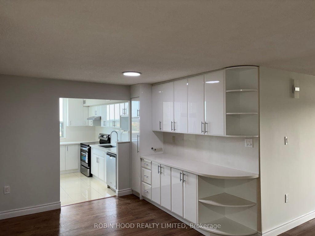 Photo of 355 Rathburn Road E #1001, Mississauga, ON L4Z 1H4 (MLS # W13886186)