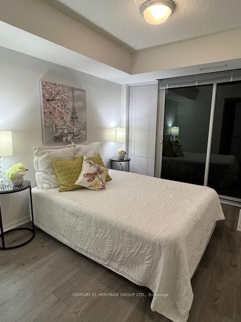Photo of 400 Adelaide Street E #1015, Toronto, ON M5A 4S3 (MLS # C13690894)