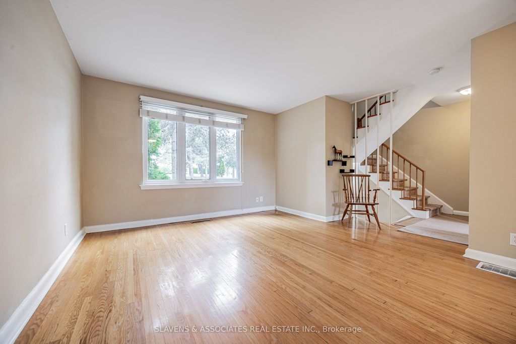 Photo of 4 Burdock Lane, Toronto, ON M3C 2G5 (MLS # C12418299)