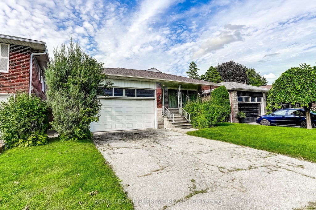 Photo of 100 Summitcrest Drive, Toronto, ON M9P 1H8 (MLS # W13779746)