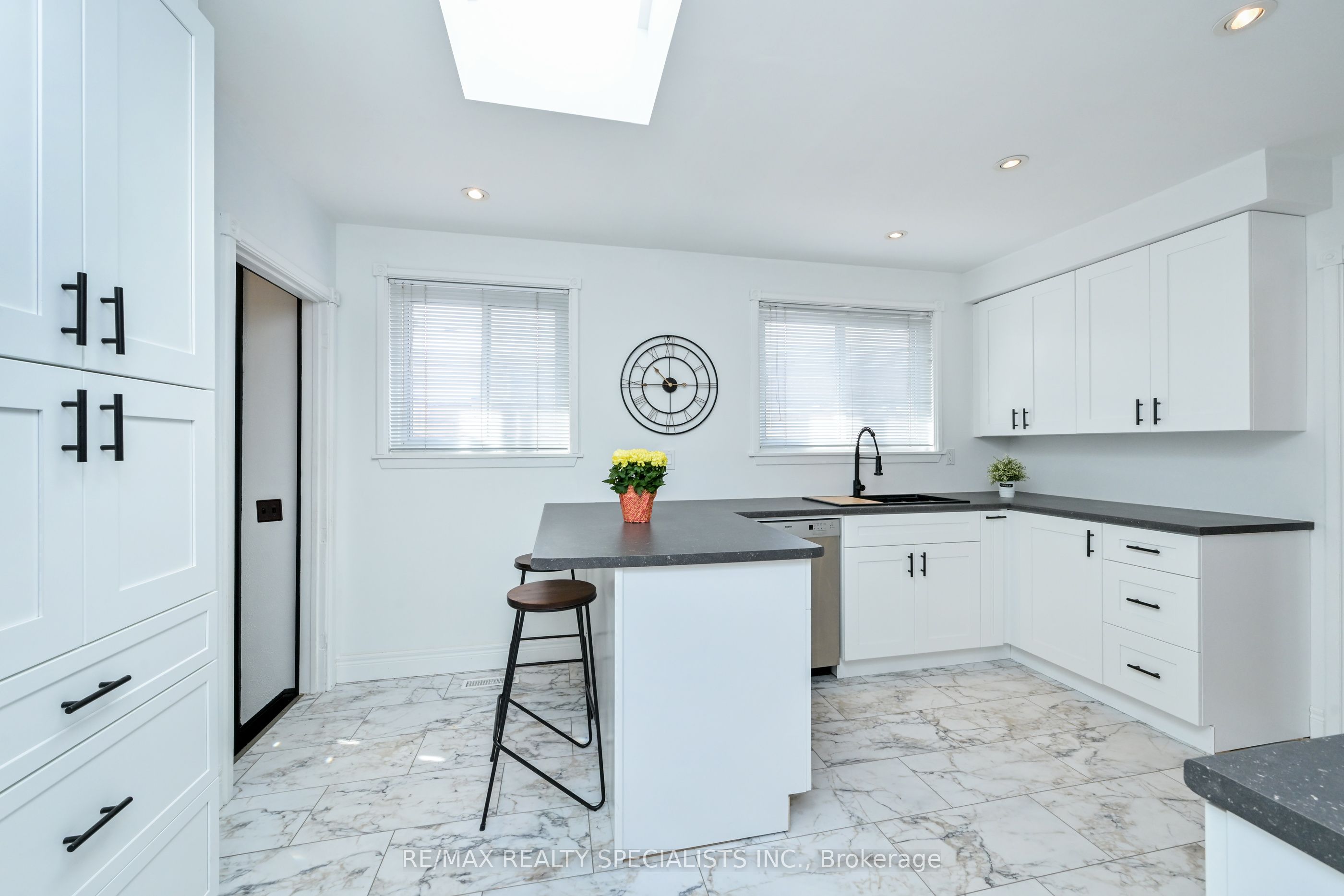 8 Beechwood Crescent