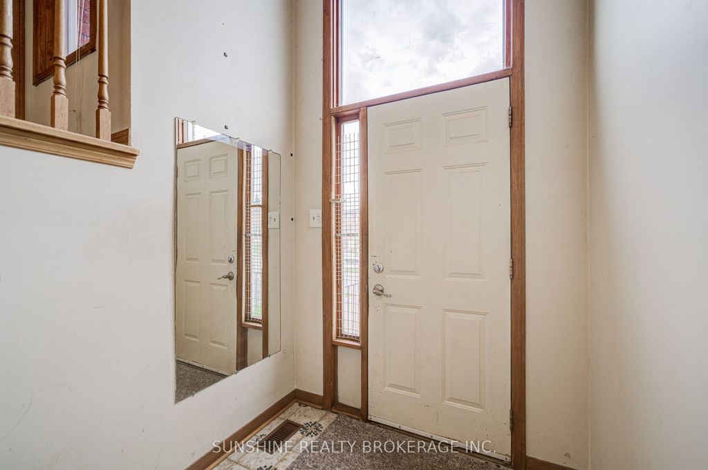 Photo of 141 Burnt Bark Drive, Toronto, ON M1V 3J7 (MLS # E12475148)