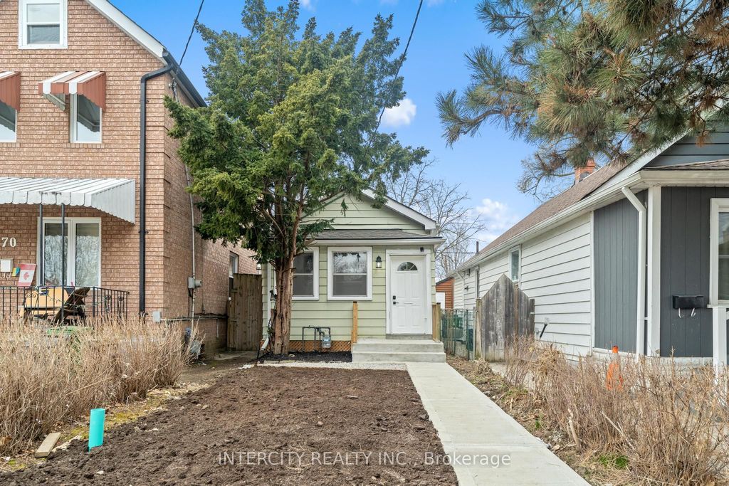 Photo of 68 Greendale Avenue, Toronto, ON M6N 4P6 (MLS # W12406078)