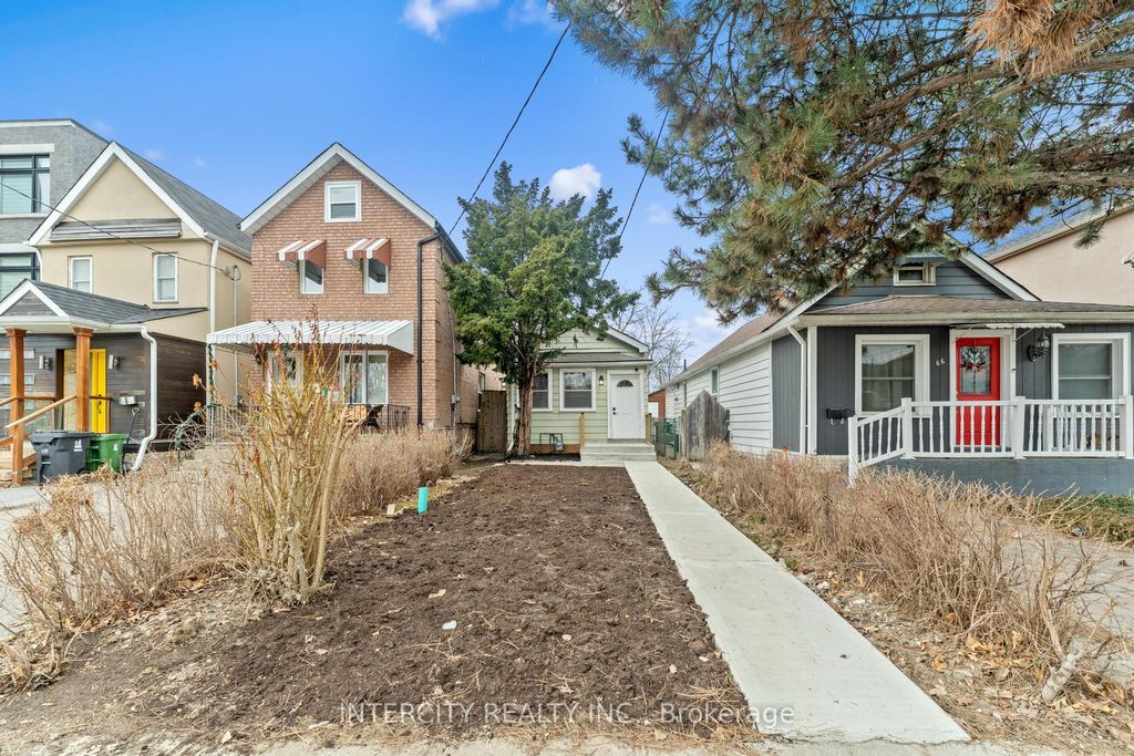 Photo of 68 Greendale Avenue, Toronto, ON M6N 4P6 (MLS # W12406078)