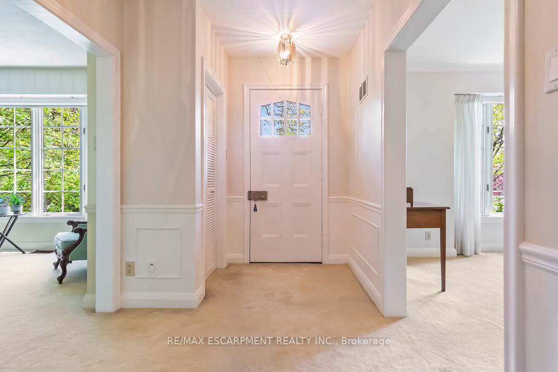 1735 Sunningdale Bend
