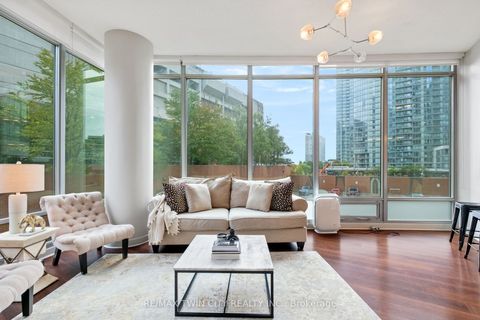 81 Navy Wharf Court 201 Toronto ON M5V 3S2