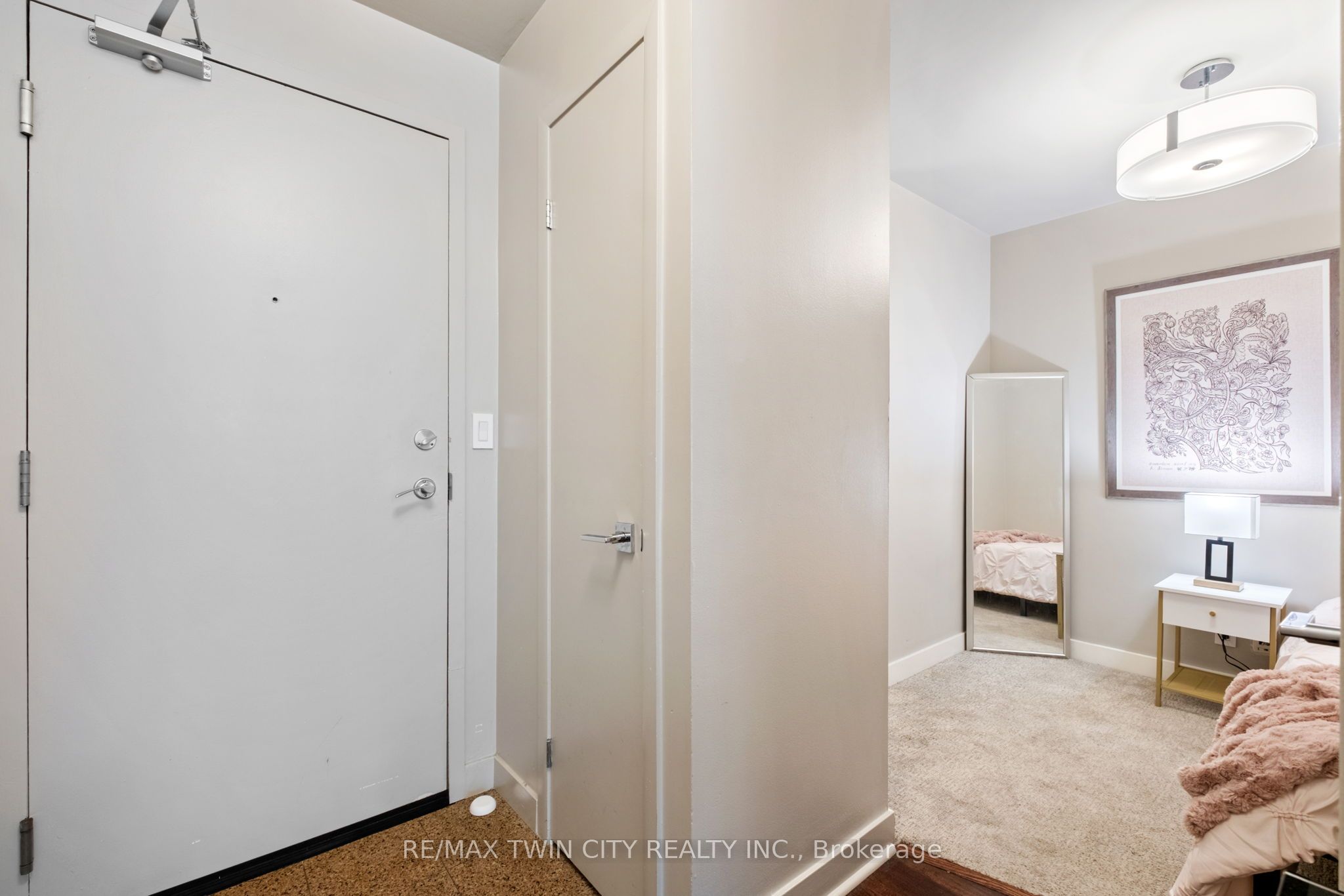 81 Navy Wharf Court 201